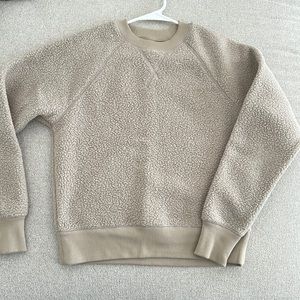 Everlane fleece sweater